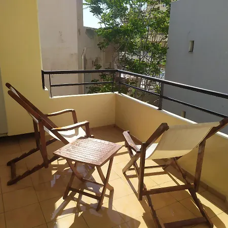 Appartement Piranthou & *