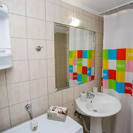 Apartament Piranthou &